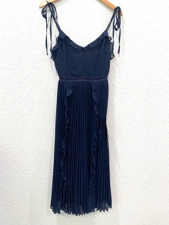 Lulus Dress Never A Dull Moment Navy Tie-Strap Pleated Midi Women’s Size XS NWT - Picture 4 of 14
